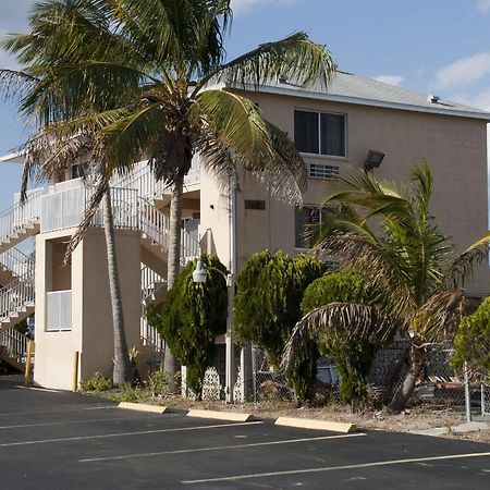 Tahitian Inn Fort Myers Beach Exterior foto